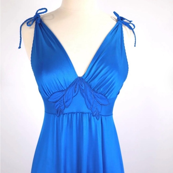 Vanity Fair Dresses & Skirts - Rare Vanity Fair Blue Floral Satin Maxi Dress Size Small